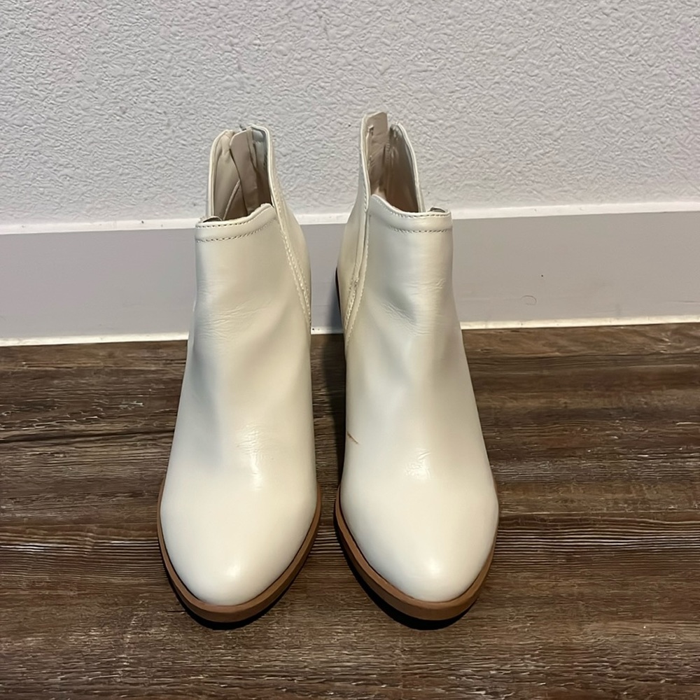 Joie beige booties